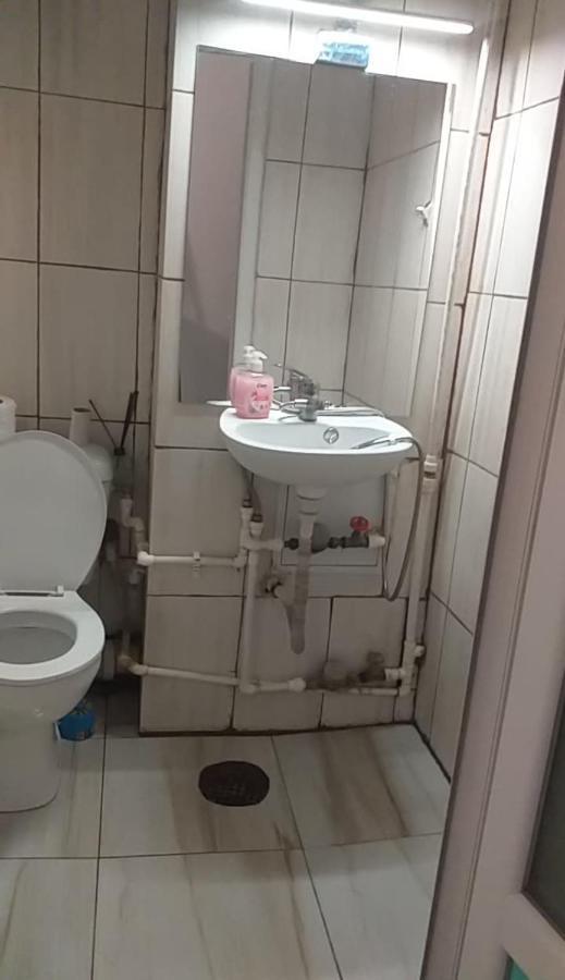 Garsoniera Lejlighed Buzău Eksteriør billede